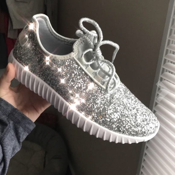 sparkle athletic shoes